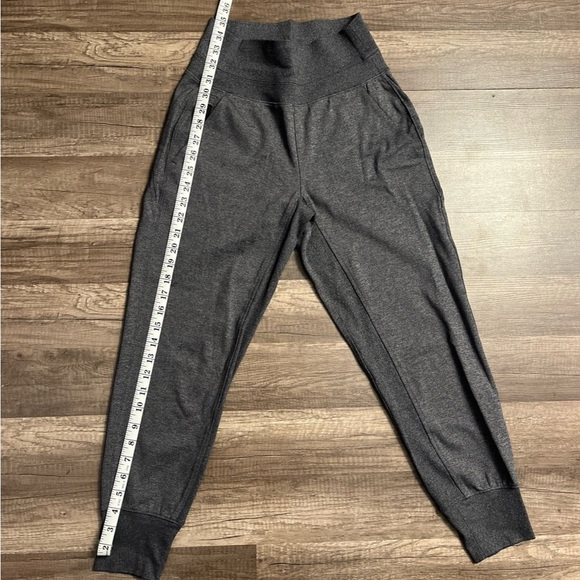 Two Pairs of Women’s Athleta Pants - Picture 4 of 12